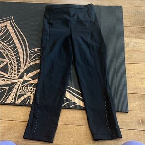 Lululemon Black High-Waisted capri leggings size 0